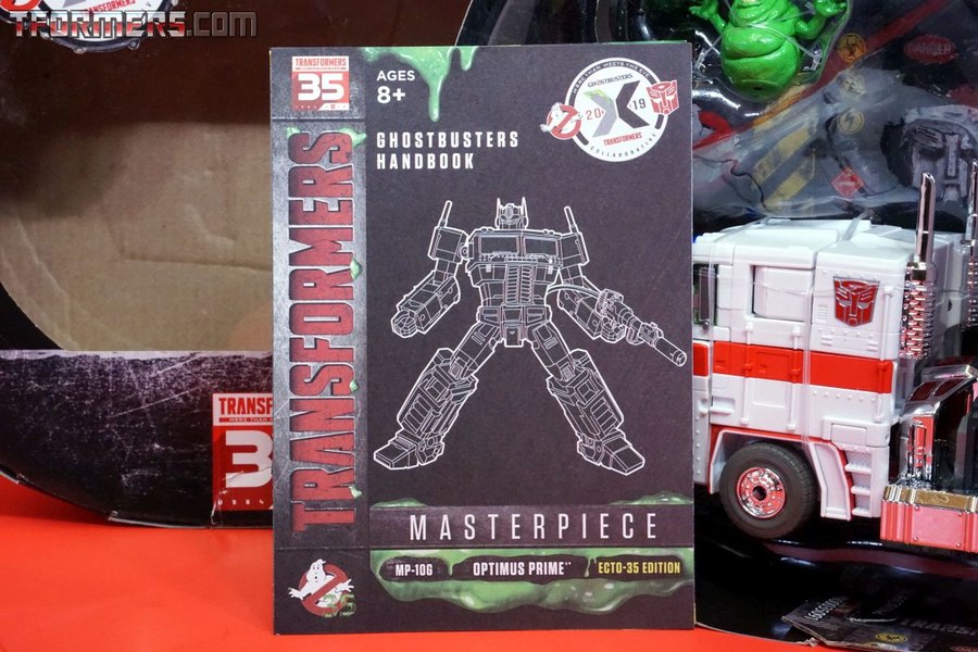 Sdcc 2019 Mp 10g Optimus Prime Ecto 35 Edition Unboxing  (19 of 55)